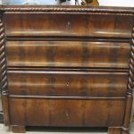 582 8202 CHEST OF DRAWERS